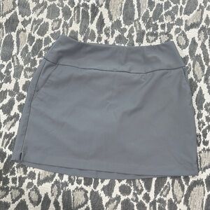 Adidas Women's Gray Golf Skirt Size Small